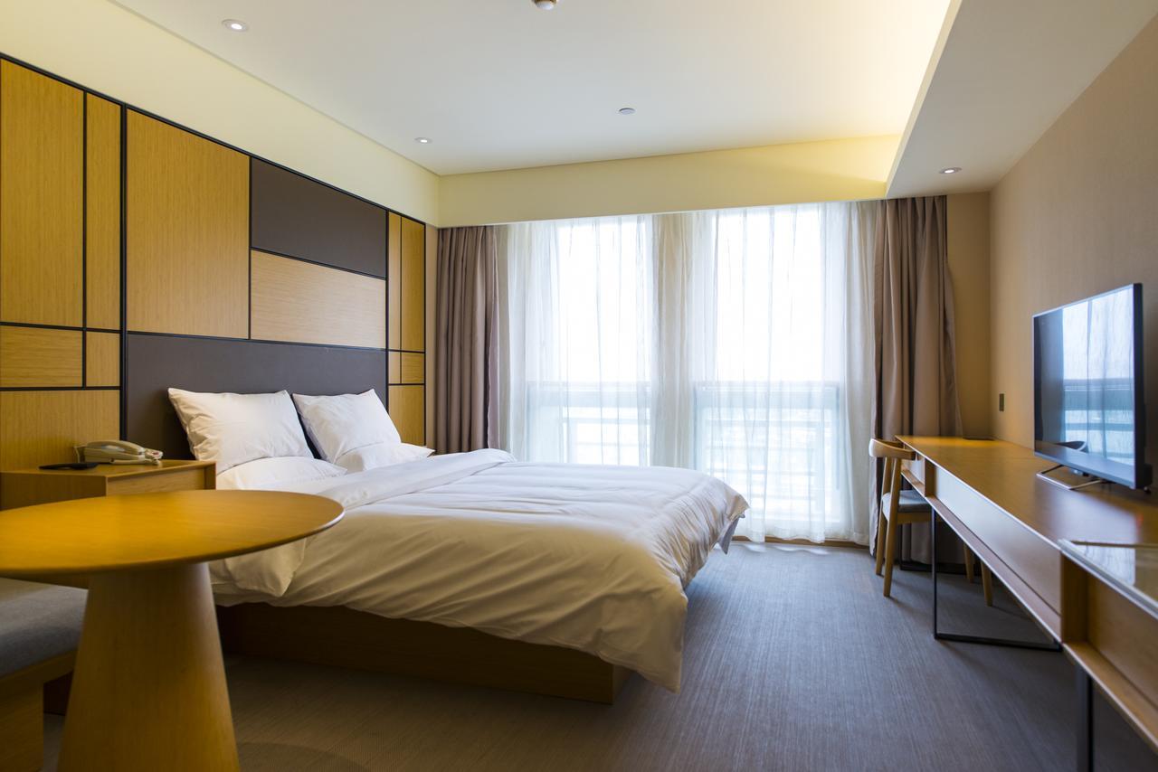 Hotel Ji Hongqiao Airport Huqingping Highway Shanghai